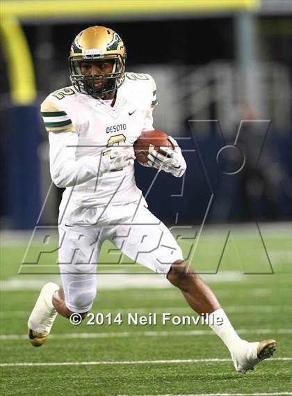 Thumbnail 2 in DeSoto vs. Coppell (UIL 6A Division 1 Region I Bi-District Playoff) photogallery.