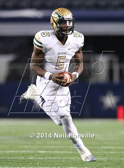 Thumbnail 1 in DeSoto vs. Coppell (UIL 6A Division 1 Region I Bi-District Playoff) photogallery.