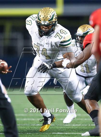 Thumbnail 1 in DeSoto vs. Coppell (UIL 6A Division 1 Region I Bi-District Playoff) photogallery.