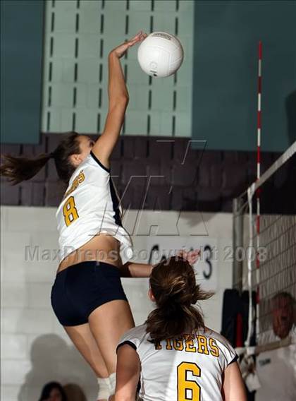 Thumbnail 1 in Katy vs. Stony Point (Nike Volleyball Classic) photogallery.