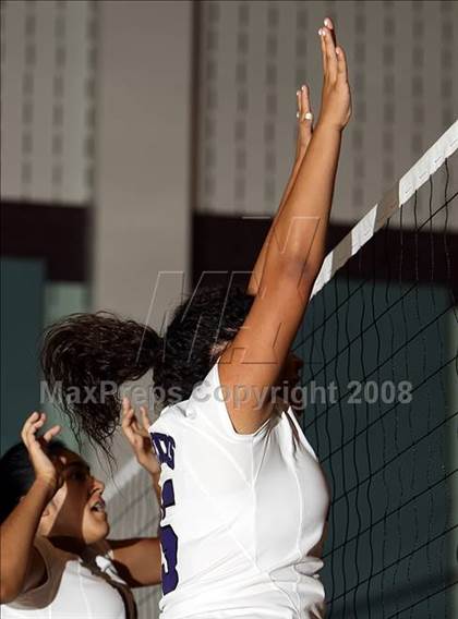 Thumbnail 2 in Katy vs. Stony Point (Nike Volleyball Classic) photogallery.