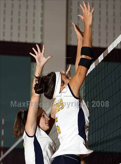 Thumbnail 3 in Katy vs. Stony Point (Nike Volleyball Classic) photogallery.
