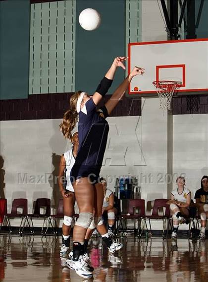 Thumbnail 3 in Katy vs. Stony Point (Nike Volleyball Classic) photogallery.