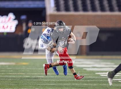 Thumbnail 1 in Jackson vs. Carthage (MSHSAA Class 5 Championship) photogallery.
