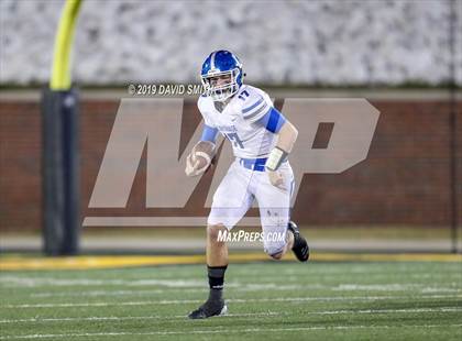 Thumbnail 1 in Jackson vs. Carthage (MSHSAA Class 5 Championship) photogallery.
