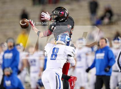 Thumbnail 2 in Jackson vs. Carthage (MSHSAA Class 5 Championship) photogallery.