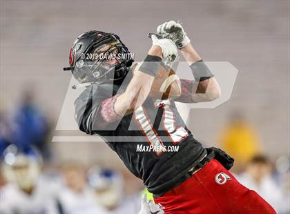 Thumbnail 3 in Jackson vs. Carthage (MSHSAA Class 5 Championship) photogallery.