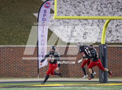 Thumbnail 3 in Jackson vs. Carthage (MSHSAA Class 5 Championship) photogallery.