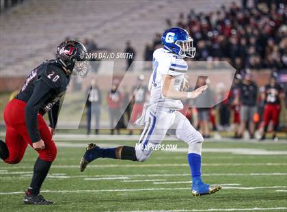 Thumbnail 2 in Jackson vs. Carthage (MSHSAA Class 5 Championship) photogallery.