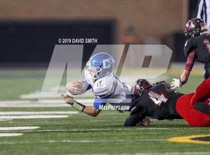 Thumbnail 1 in Jackson vs. Carthage (MSHSAA Class 5 Championship) photogallery.