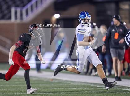 Thumbnail 2 in Jackson vs. Carthage (MSHSAA Class 5 Championship) photogallery.