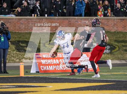 Thumbnail 2 in Jackson vs. Carthage (MSHSAA Class 5 Championship) photogallery.