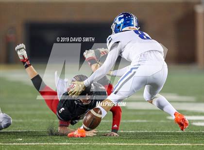 Thumbnail 1 in Jackson vs. Carthage (MSHSAA Class 5 Championship) photogallery.