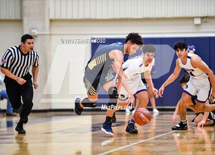 Thumbnail 2 in O'Connor vs. Warren photogallery.