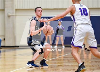 Thumbnail 3 in O'Connor vs. Warren photogallery.