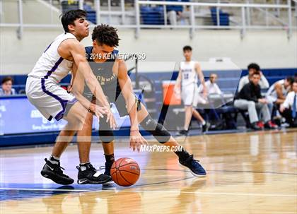 Thumbnail 2 in O'Connor vs. Warren photogallery.