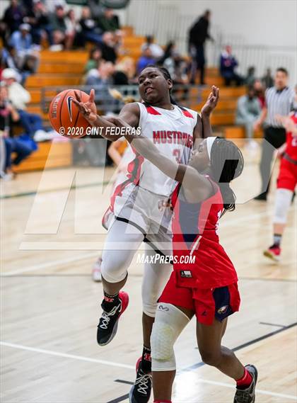 Thumbnail 2 in American vs. Monte Vista (Contra Costa Challenge) photogallery.