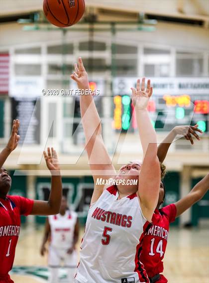 Thumbnail 2 in American vs. Monte Vista (Contra Costa Challenge) photogallery.