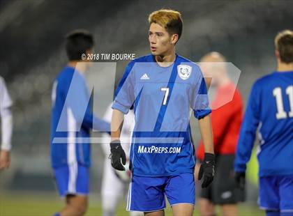 Thumbnail 1 in Arapahoe vs. Grandview (CHSAA 5A Final) photogallery.