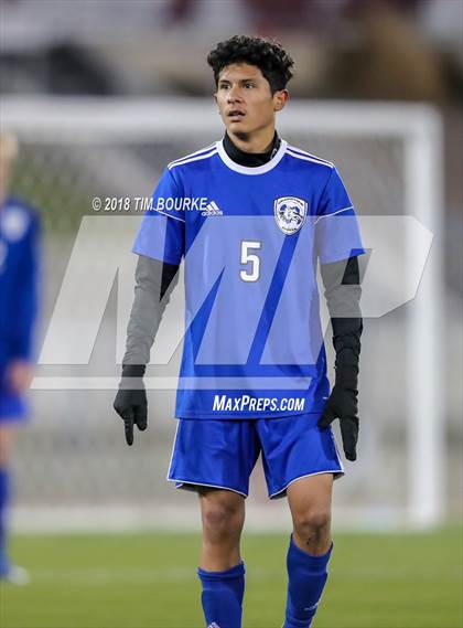Thumbnail 1 in Arapahoe vs. Grandview (CHSAA 5A Final) photogallery.