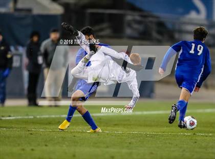 Thumbnail 1 in Arapahoe vs. Grandview (CHSAA 5A Final) photogallery.