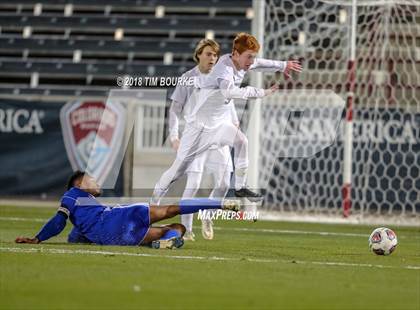 Thumbnail 2 in Arapahoe vs. Grandview (CHSAA 5A Final) photogallery.