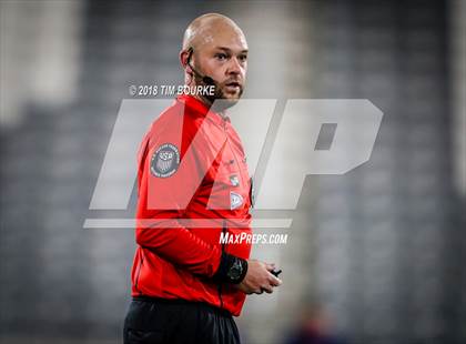 Thumbnail 2 in Arapahoe vs. Grandview (CHSAA 5A Final) photogallery.