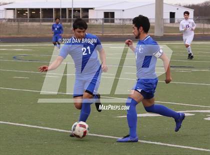 Thumbnail 2 in Pearce vs. Lakeview Centennial (Forney Invitational) photogallery.