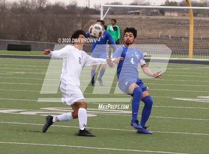 Thumbnail 2 in Pearce vs. Lakeview Centennial (Forney Invitational) photogallery.