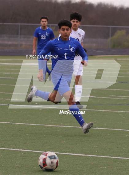 Thumbnail 2 in Pearce vs. Lakeview Centennial (Forney Invitational) photogallery.