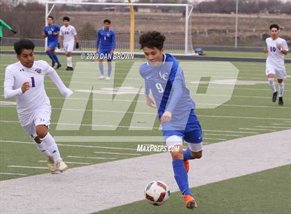 Thumbnail 2 in Pearce vs. Lakeview Centennial (Forney Invitational) photogallery.