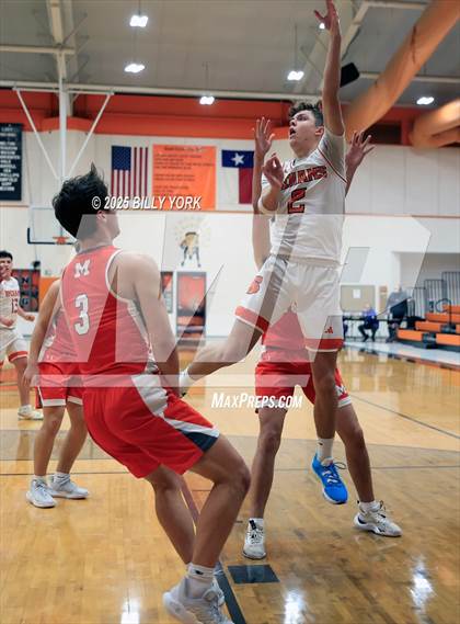 Thumbnail 2 in Grand Saline vs Mineola photogallery.