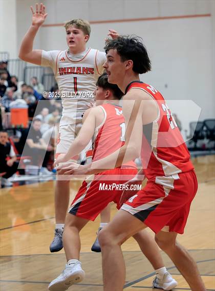Thumbnail 3 in Grand Saline vs Mineola photogallery.