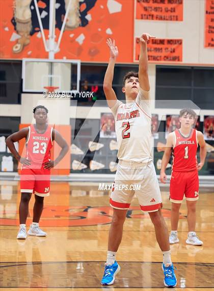 Thumbnail 3 in Grand Saline vs Mineola photogallery.