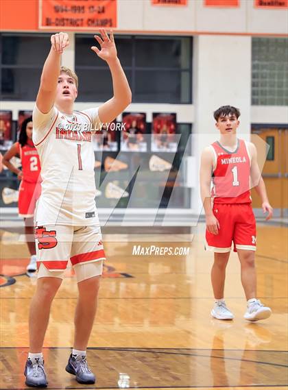 Thumbnail 3 in Grand Saline vs Mineola photogallery.