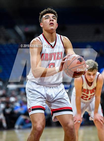 Thumbnail 2 in Gruver vs. Shelbyville (UIL 2A Final) photogallery.