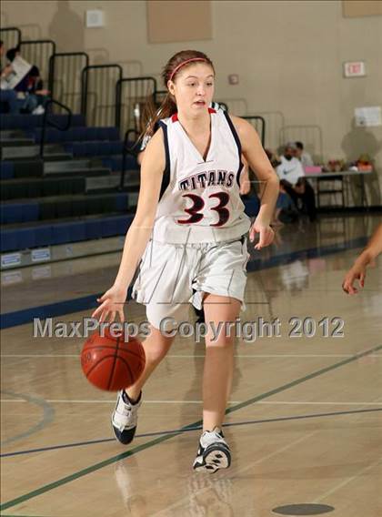 Thumbnail 3 in Bell vs. Tesoro (So Cal Holiday  Prep Classic) photogallery.