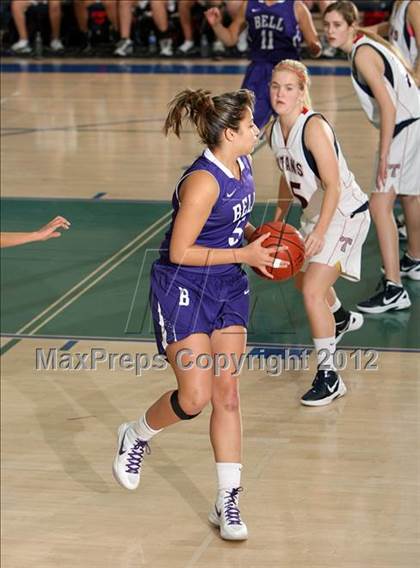 Thumbnail 1 in Bell vs. Tesoro (So Cal Holiday  Prep Classic) photogallery.