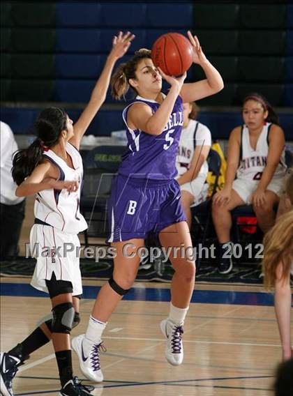 Thumbnail 3 in Bell vs. Tesoro (So Cal Holiday  Prep Classic) photogallery.