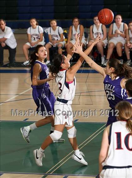 Thumbnail 2 in Bell vs. Tesoro (So Cal Holiday  Prep Classic) photogallery.