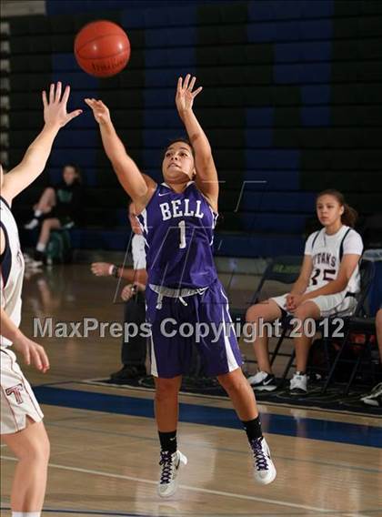 Thumbnail 3 in Bell vs. Tesoro (So Cal Holiday  Prep Classic) photogallery.
