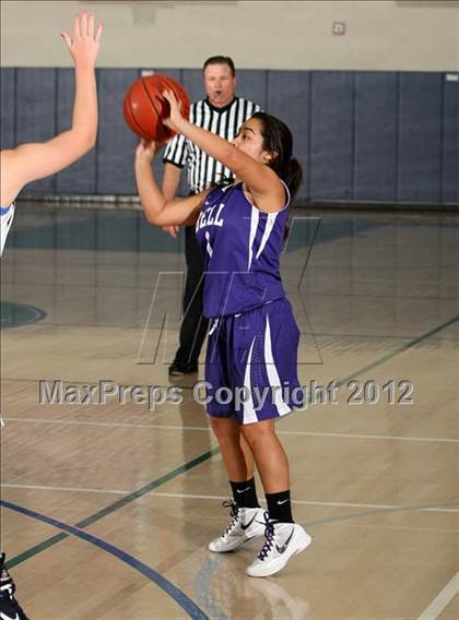 Thumbnail 1 in Bell vs. Tesoro (So Cal Holiday  Prep Classic) photogallery.