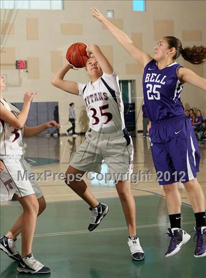 Thumbnail 1 in Bell vs. Tesoro (So Cal Holiday  Prep Classic) photogallery.