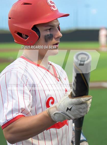 Thumbnail 3 in Bridge City vs. Salado (UIL Baseball 4A D2 Regional Final) photogallery.