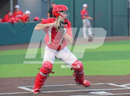 Thumbnail 3 in Bridge City vs. Salado (UIL Baseball 4A D2 Regional Final) photogallery.