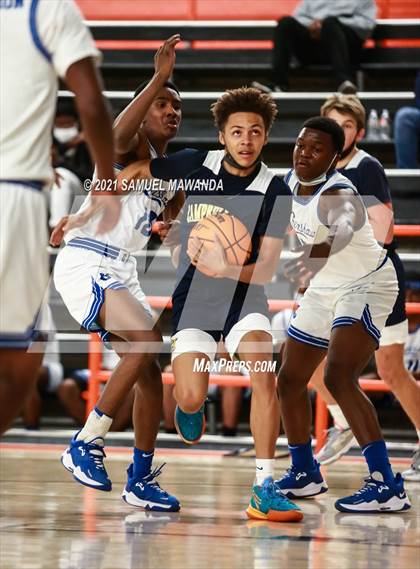 Thumbnail 3 in Campbell Hall vs  Crenshaw (The Beverly Hills Basketball Tournament) photogallery.