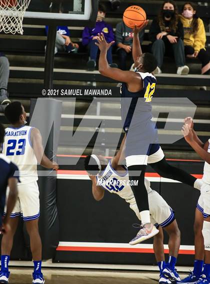 Thumbnail 3 in Campbell Hall vs  Crenshaw (The Beverly Hills Basketball Tournament) photogallery.