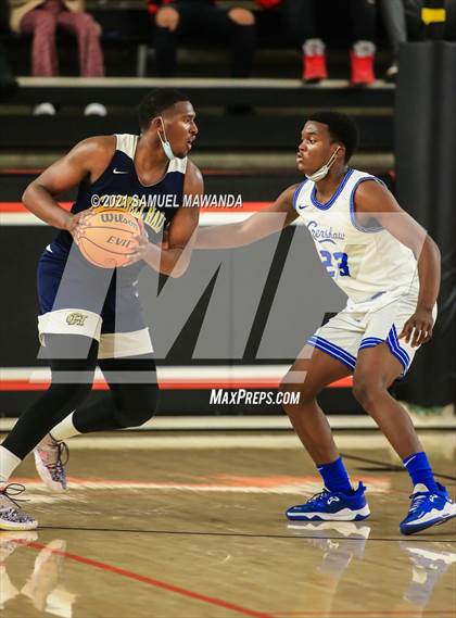 Thumbnail 2 in Campbell Hall vs  Crenshaw (The Beverly Hills Basketball Tournament) photogallery.