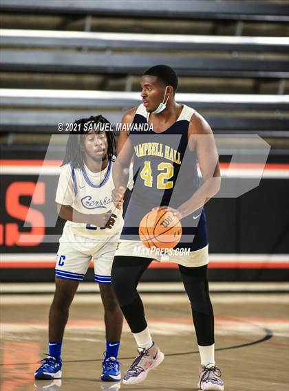 Thumbnail 2 in Campbell Hall vs  Crenshaw (The Beverly Hills Basketball Tournament) photogallery.