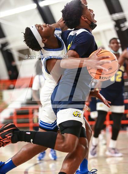 Thumbnail 1 in Campbell Hall vs  Crenshaw (The Beverly Hills Basketball Tournament) photogallery.